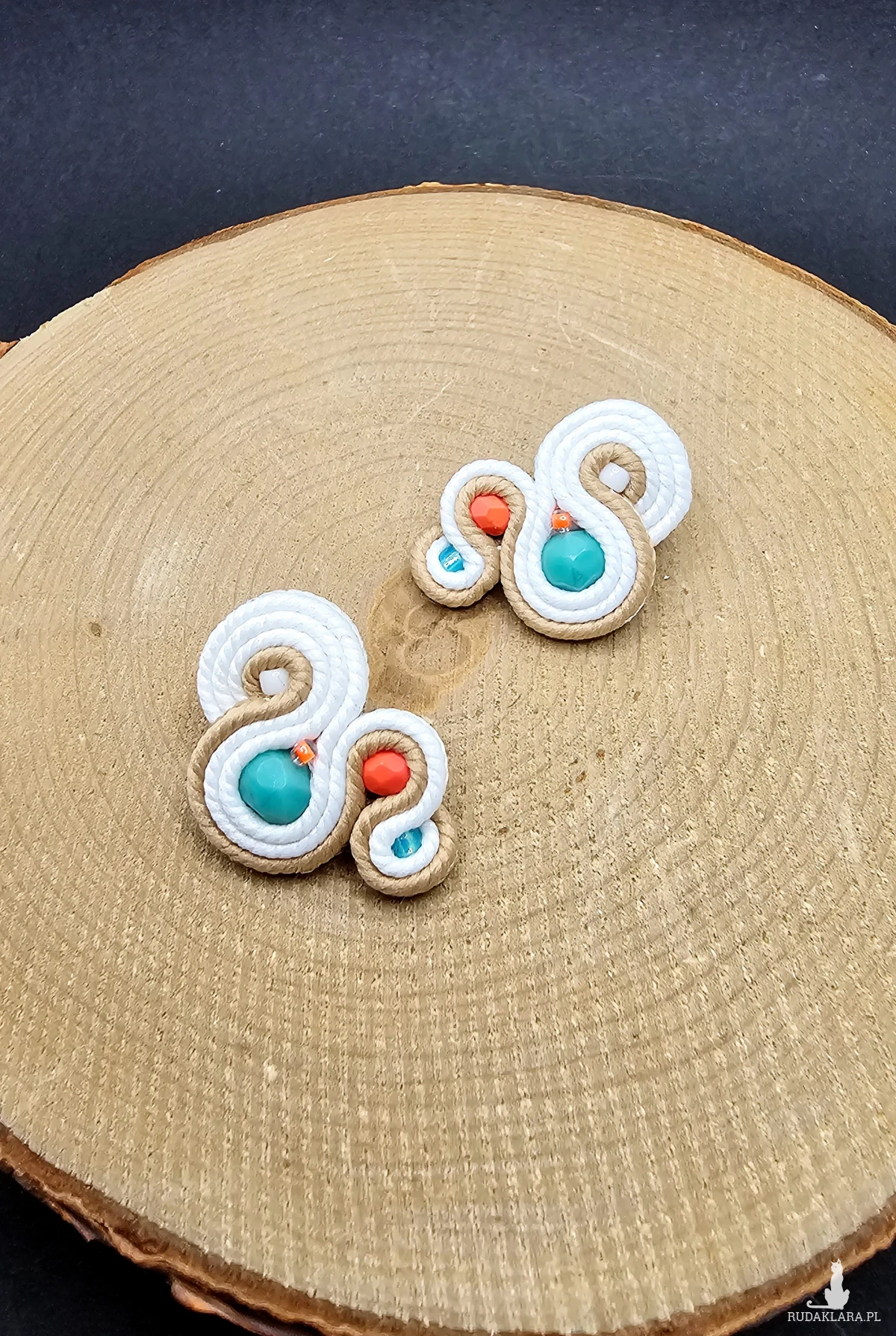 Kolczyki sutasz sztyfty 2